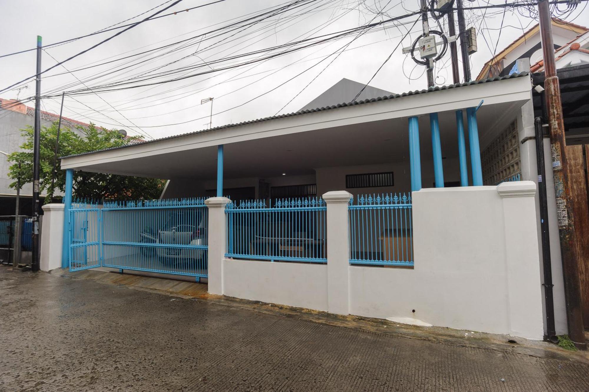 Reddoorz Syariah @ Sakura Hotel Jatiwaringin Bekasi Extérieur photo